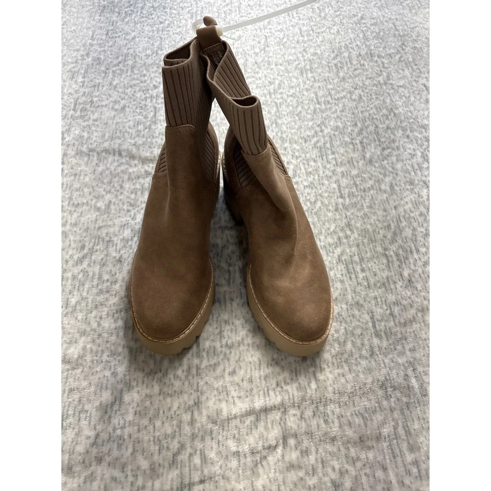 DV Dolce Vita Tyler Brown‎ Faux Suede Lug Sole Sock Ankle Boots Womens 9